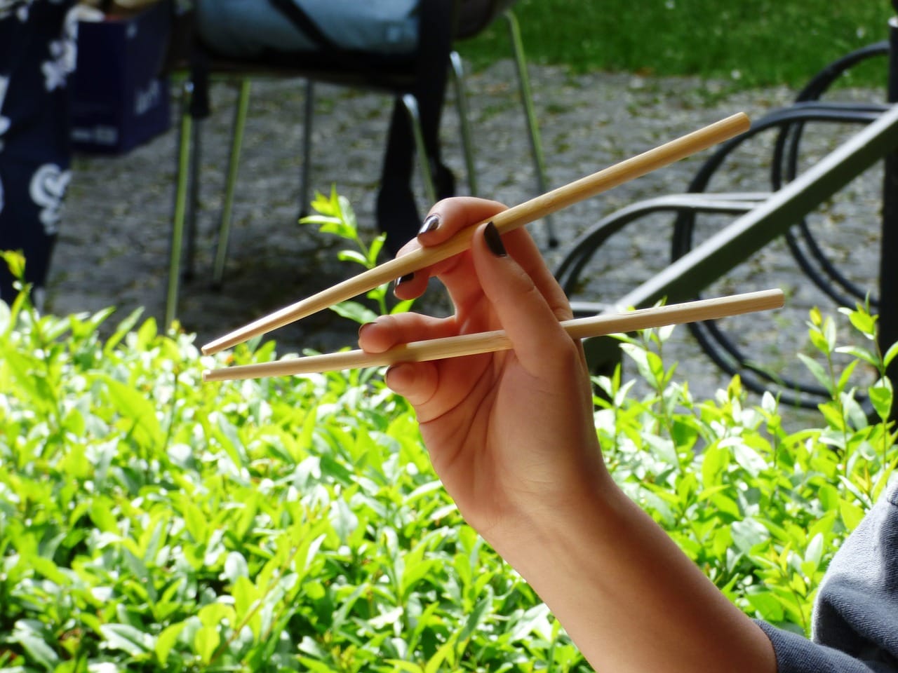 tenir-ses-baguettes-correctement
